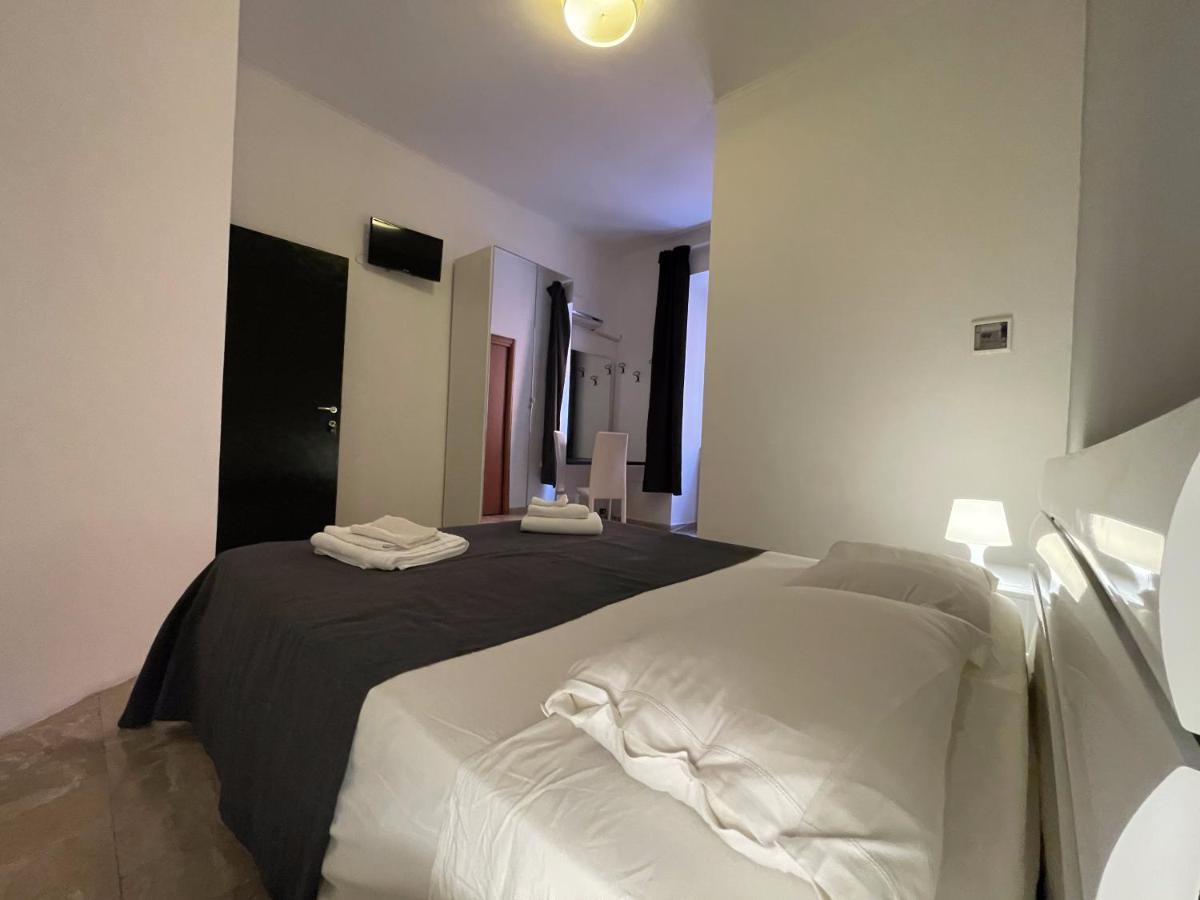 Hotel Sleepy Max Roma Exterior foto